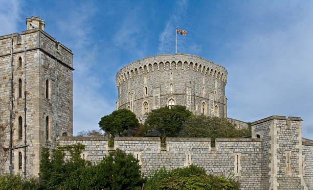 Round_Tower,_Windsor_Castle,_England_-_Nov_2006